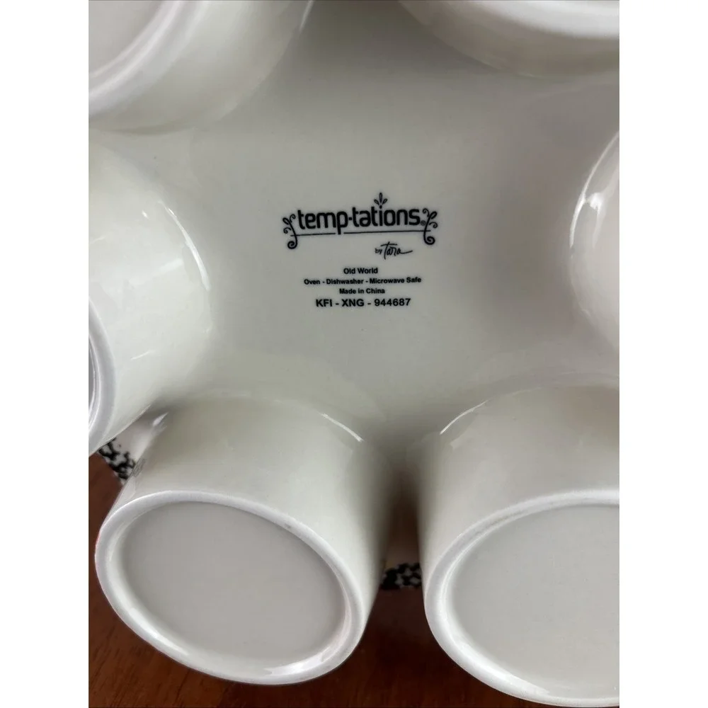 Temptations Halloween Boofetti 6 SLOT CUPCAKE tray muffin dish-bats spider web
